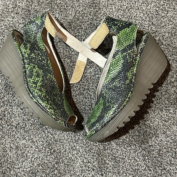 Fly London snakeskin print wedge - Picture 6 of 7